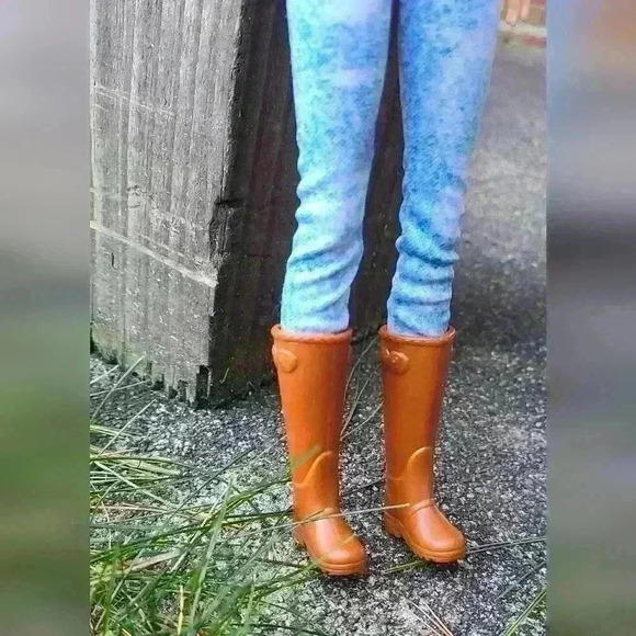 Barbie doll with boots - Picture 6 of 16